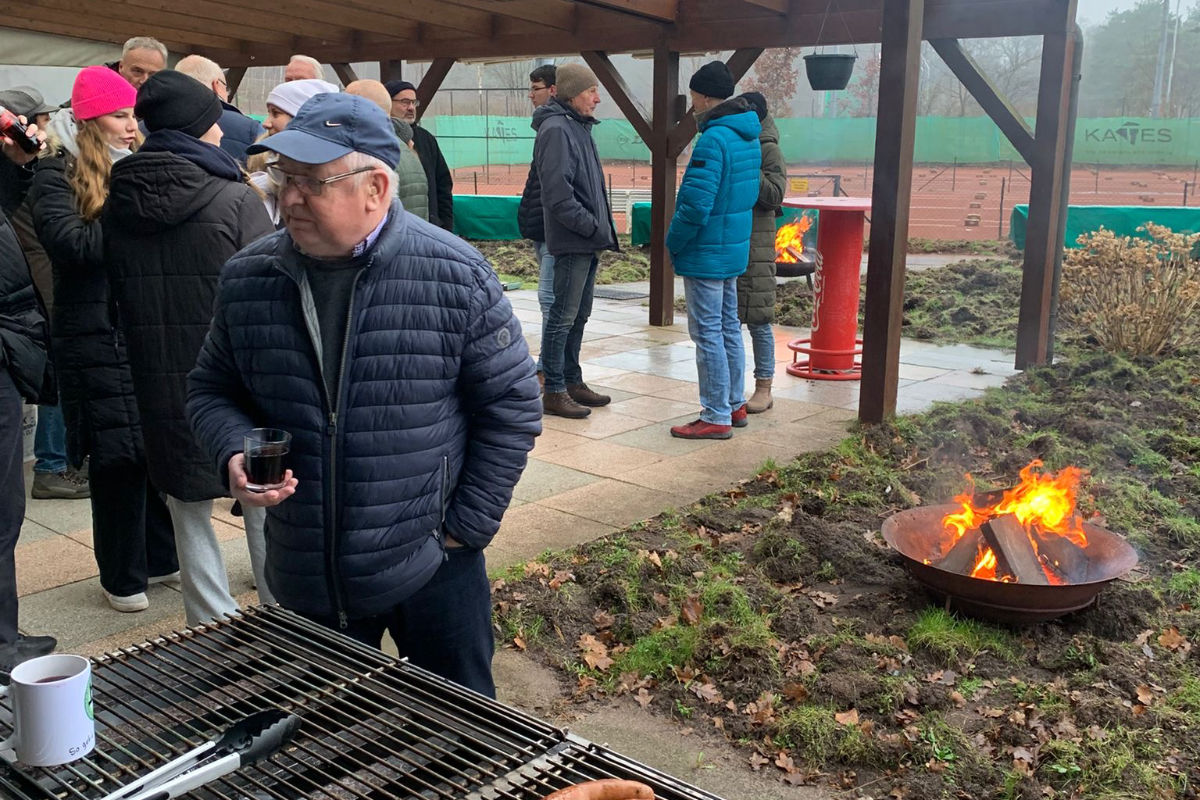 tennis-happy-hours-abgrillen-1